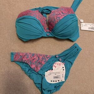 Beach Bunny new with tags!